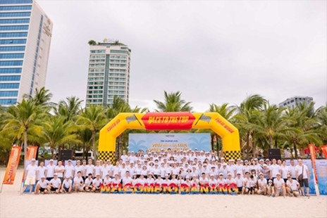 HOẠT ĐỘNG ĐỌC SÁCH MỖI SÁNG THỨ HAI TẠI CÔNG TY KHẢ DOANH