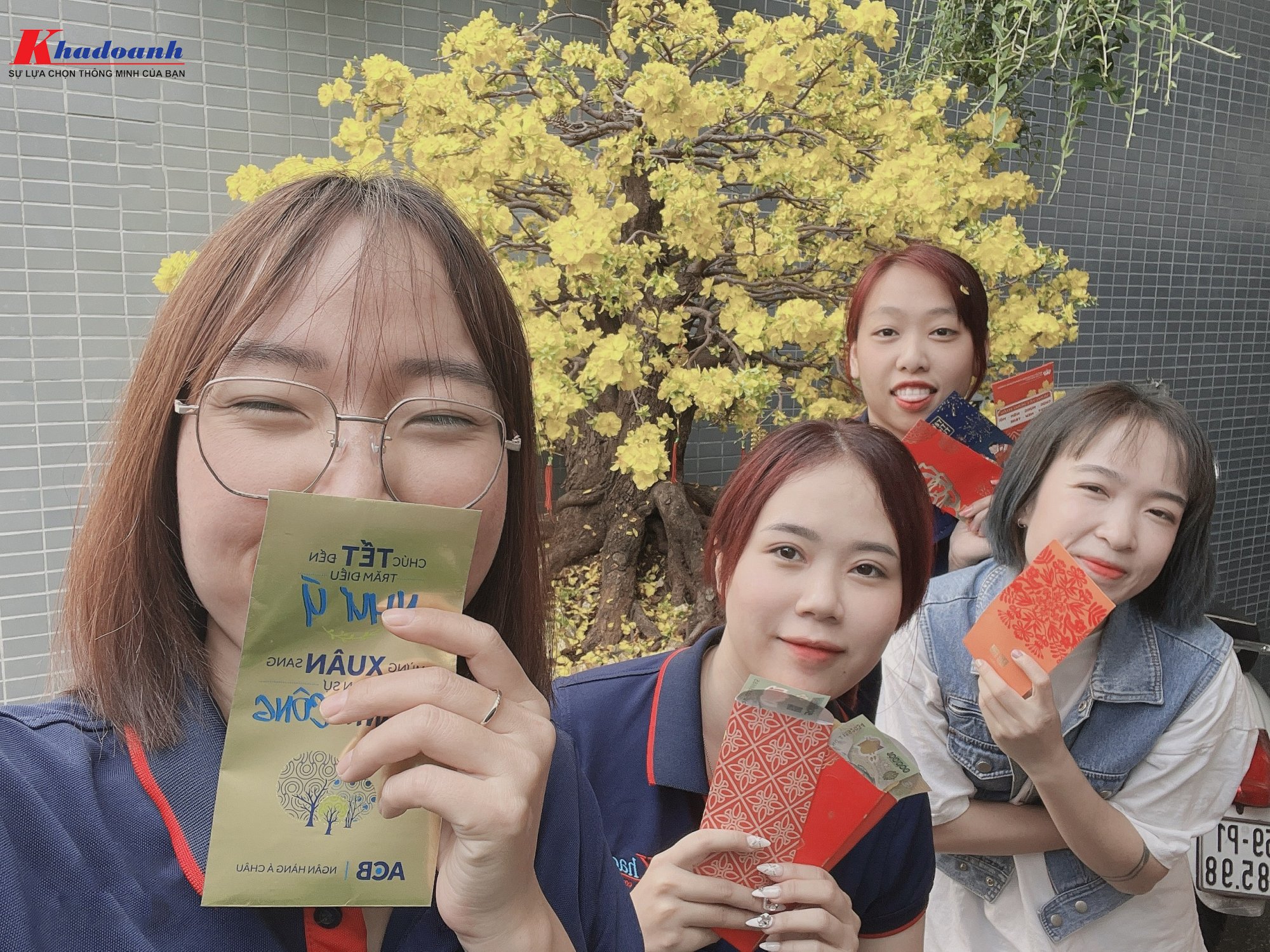 KHAI XUÂN QUÝ MÃO - CUNG CHÚC ĐẦU NĂM