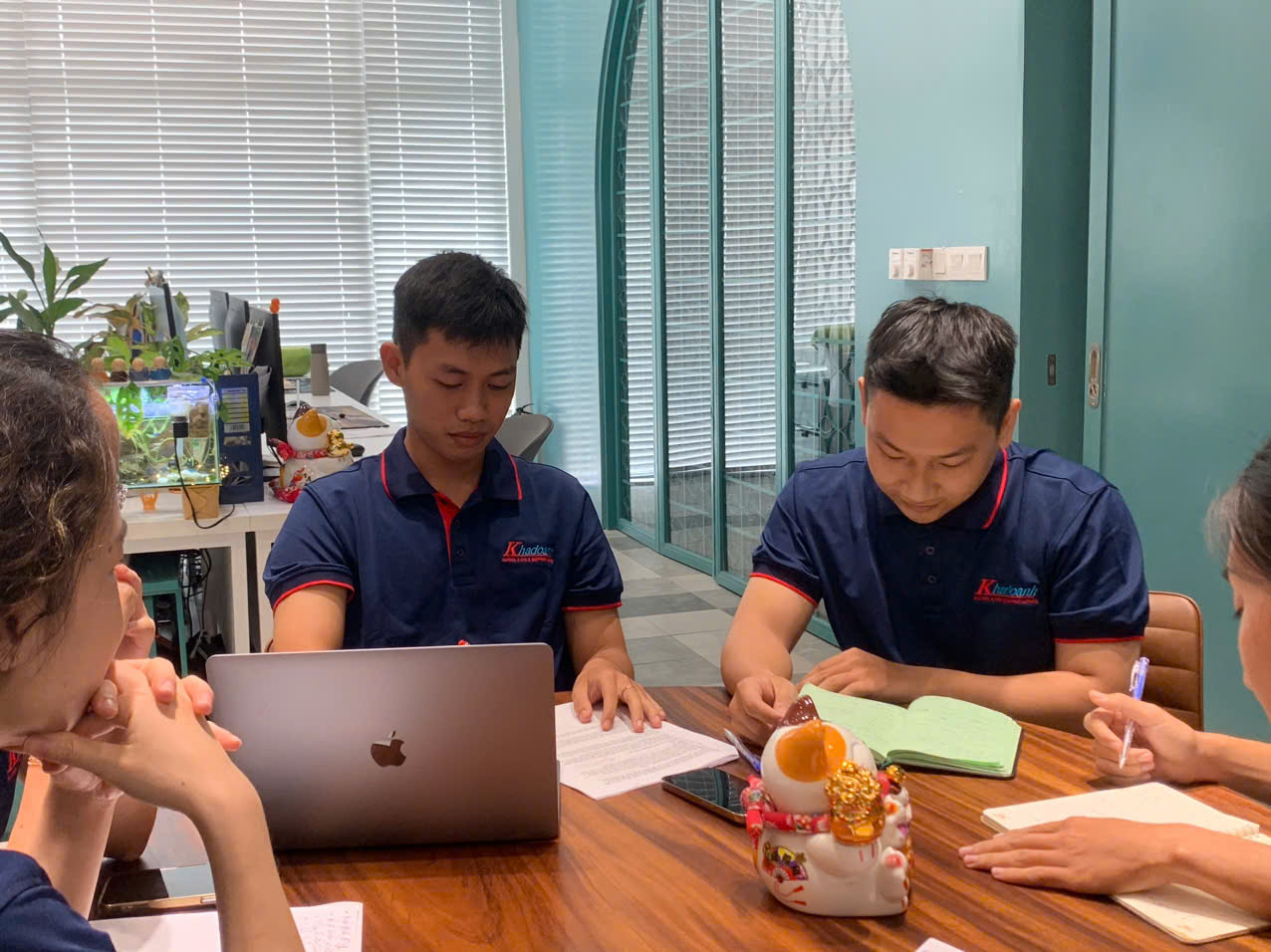 z6071048508444_5d5859d9c5d5d8aa70c8f4290926e62a