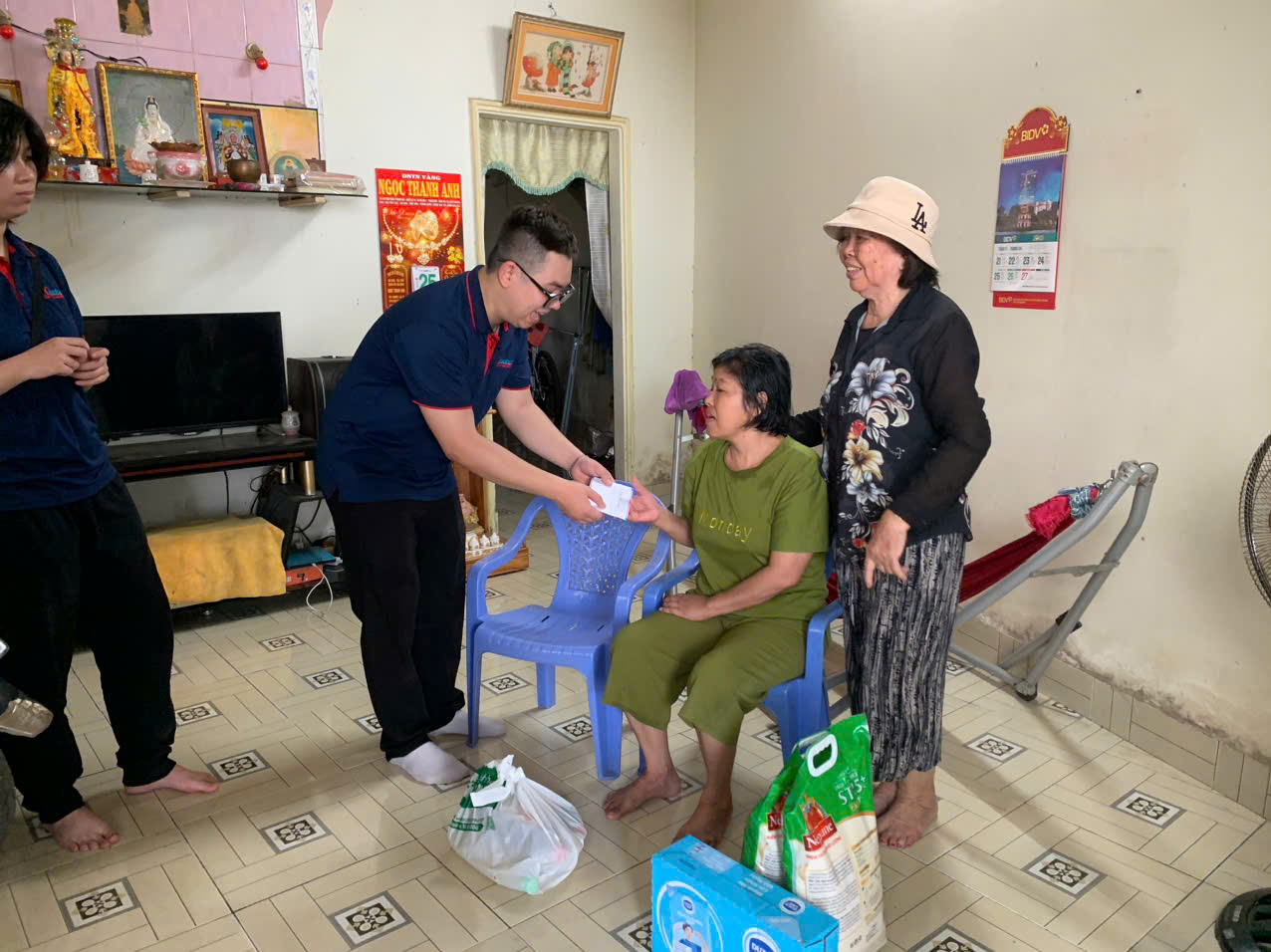 z6843523976240_82019c3a789c447d9072133c1f746217