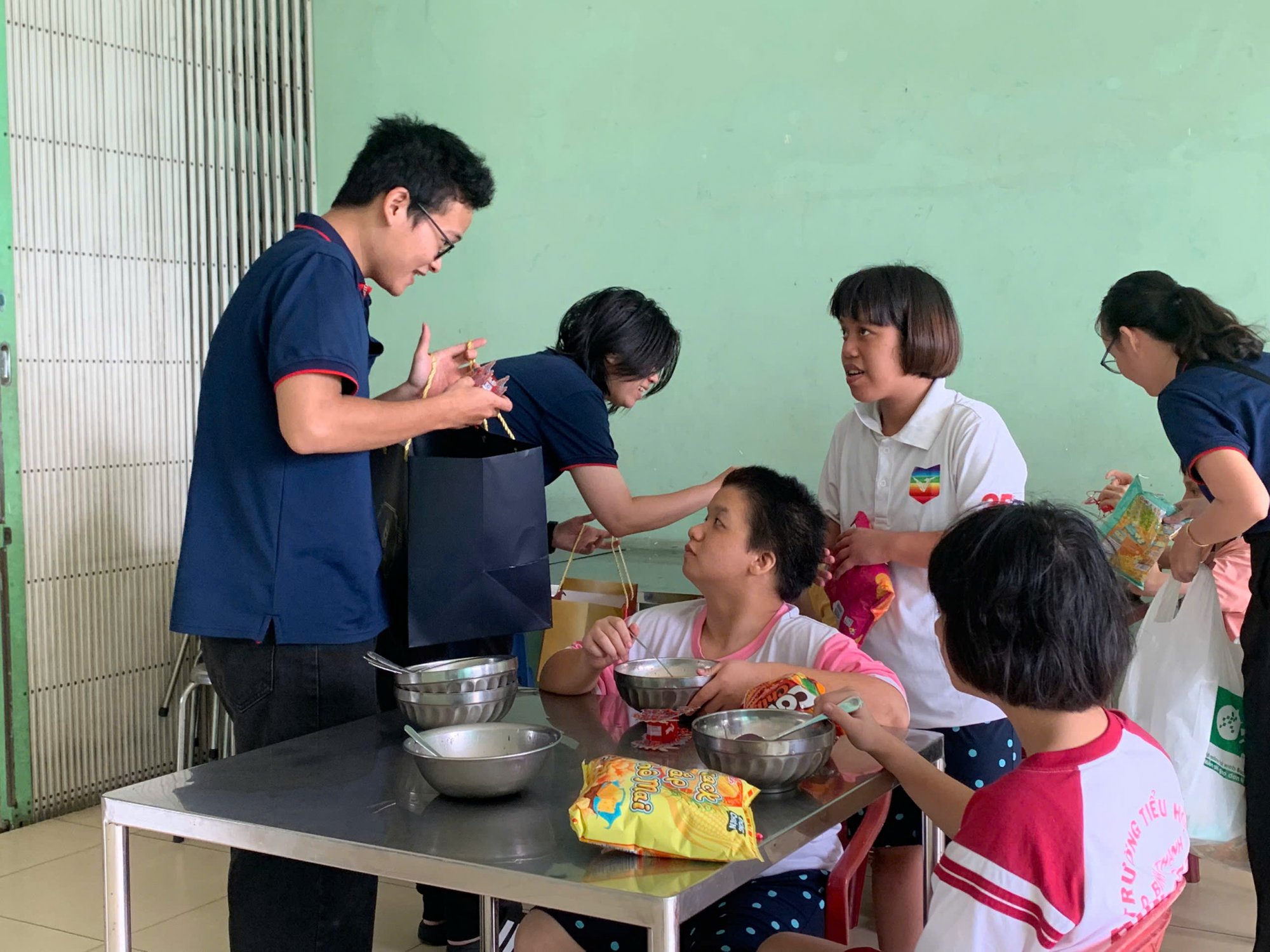 z7037933633307_099_6d9bd8c4120974d5a0550036bbfac13a